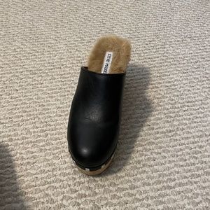 Steve Madden Black Clog
